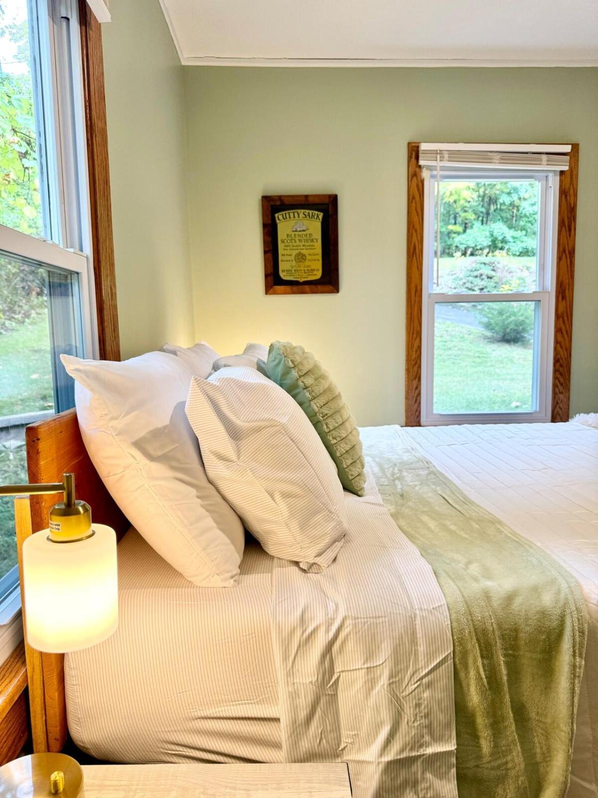 Cayuga Lake Cottage With Private Lake Access Washingtonville Zewnętrze zdjęcie